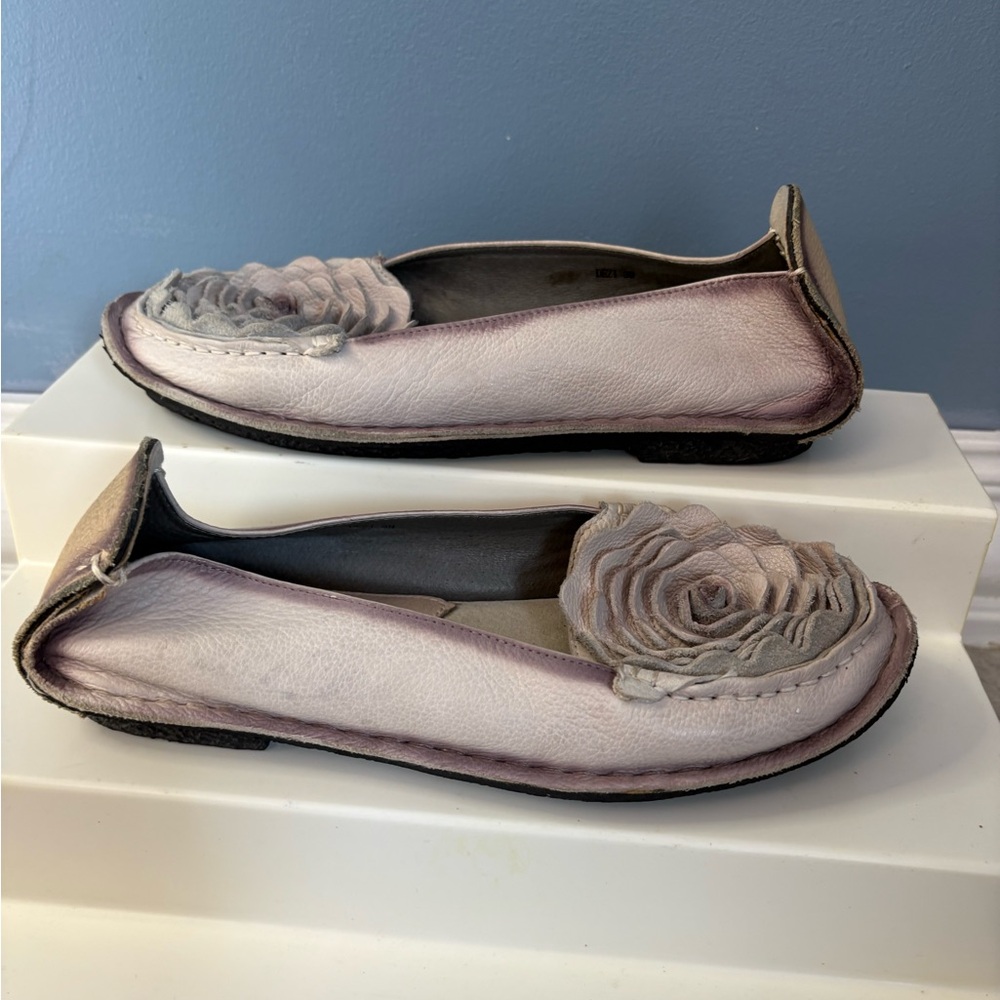 Spring Step Women's Floral Loafers - Lavender - Picture 6 of 10